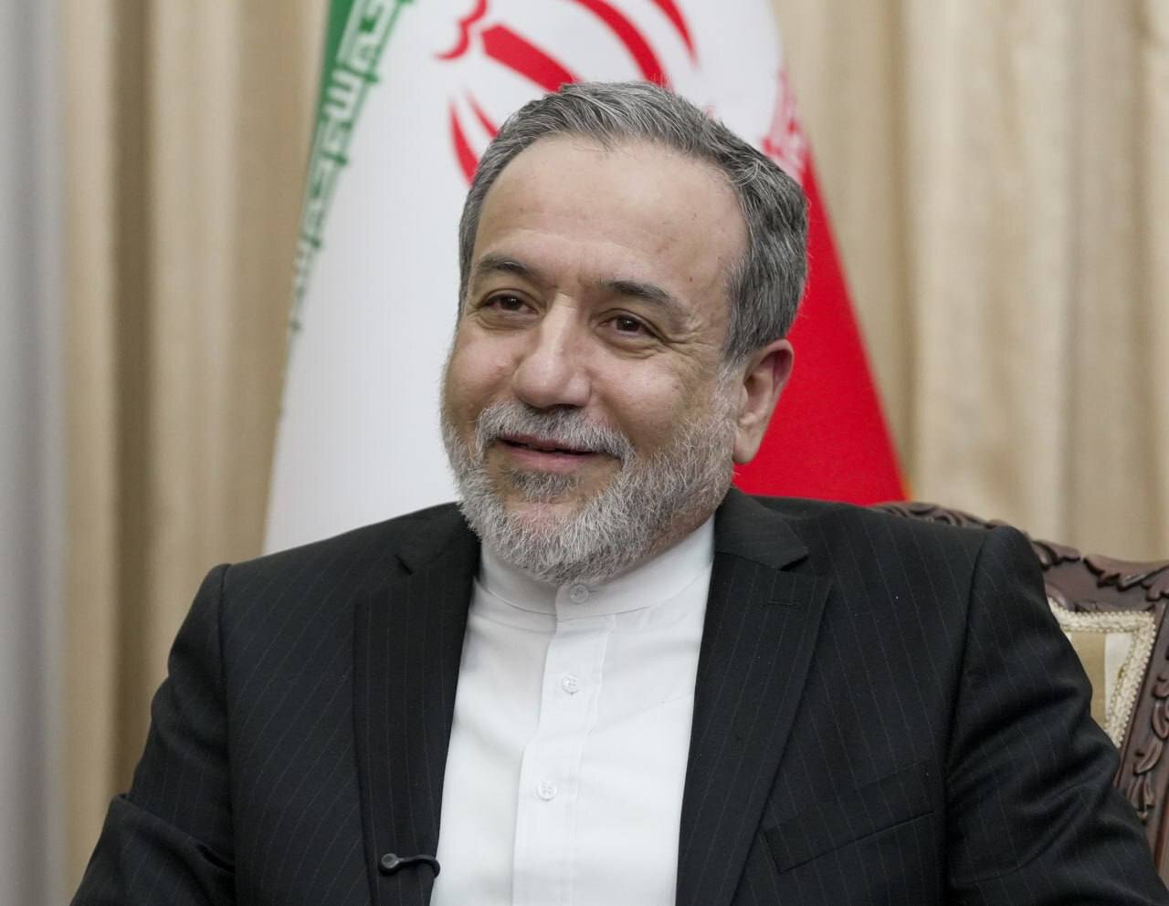 ببینید | عراقچی: کشورهای غربی باید به علت تامین سلاحهای شیمیایی پاسخگو باشند ببینید | عراقچی: کشورهای غربی باید به علت تامین سلاحهای شیمیایی پاسخگو باشند