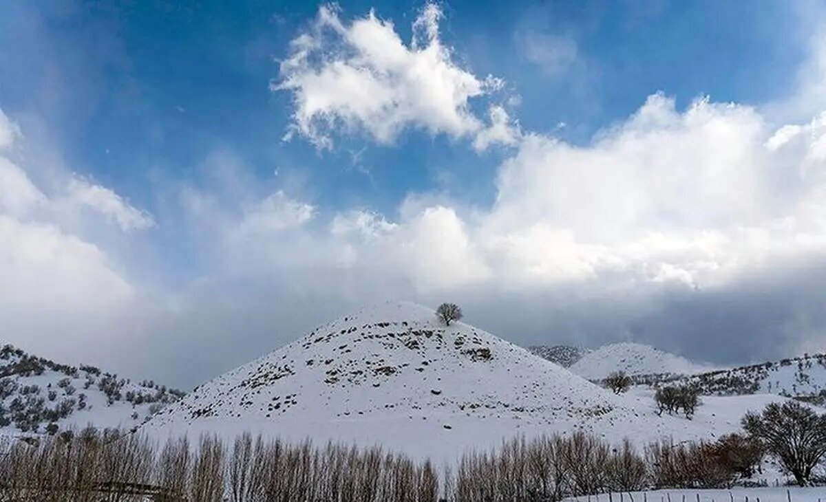 ببینید | نمای باشکوه طلوع آفتاب و رقص ابرها برفراز تهران از ایستگاه پنجم توچال